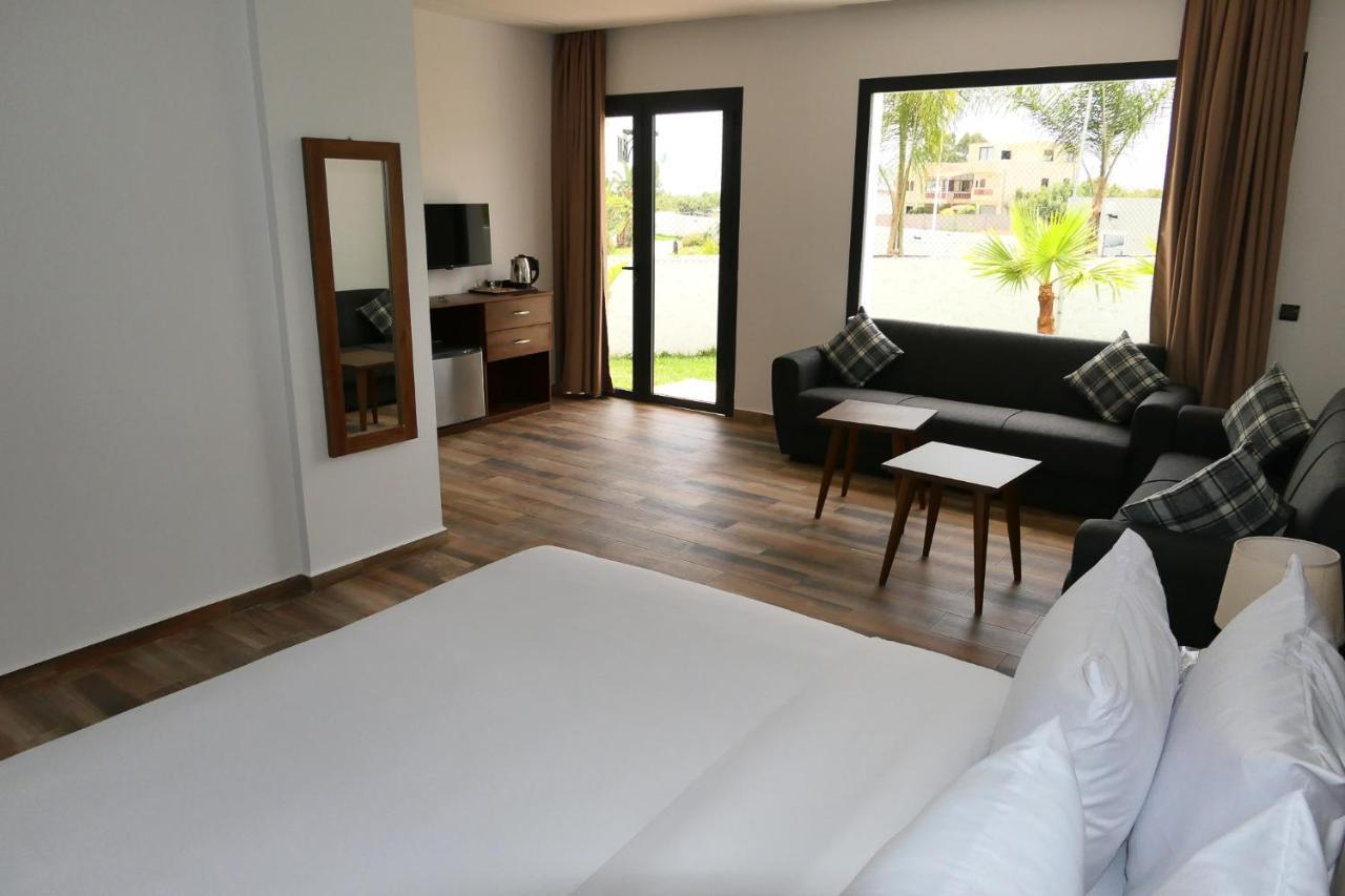 Hotel Corail De Cabo Cabo Negro Kültér fotó
