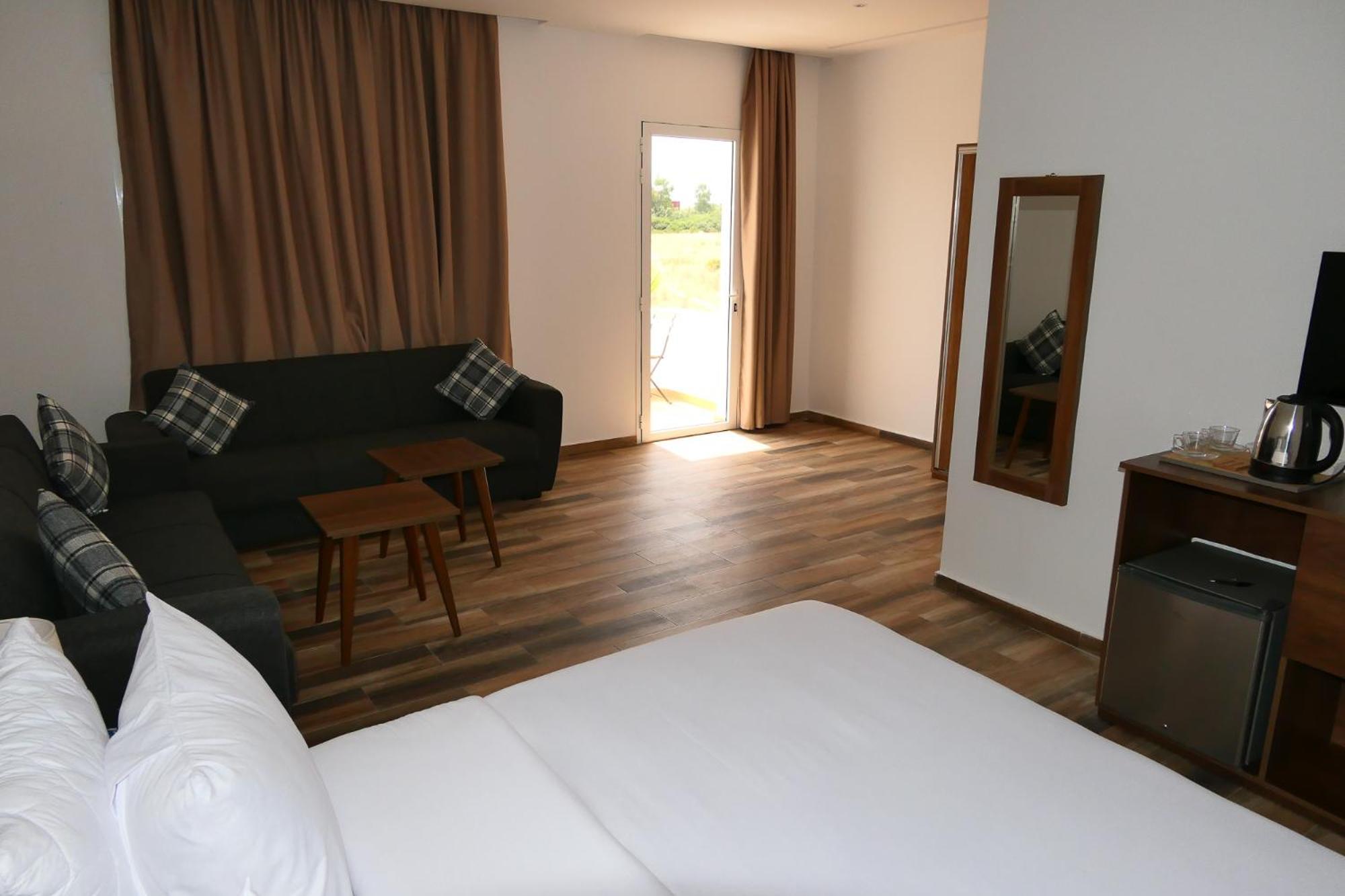 Hotel Corail De Cabo Cabo Negro Kültér fotó